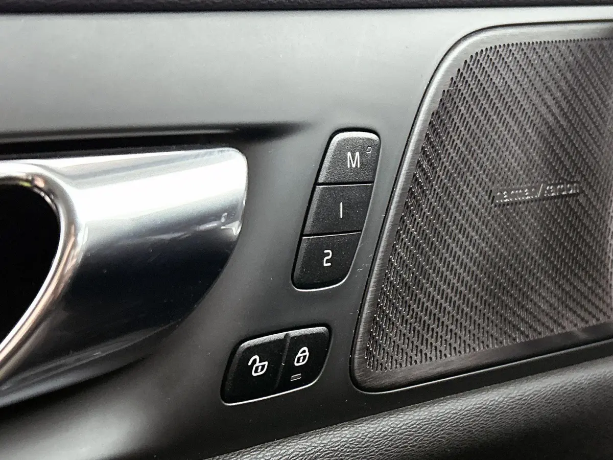 2.0 T6 Twin Engine AWD Inscription | Automaat | LMV | Leder | Cruise control | Climate control | Trekhaak | Apple CarPlay | Stoel verwarming | Memory seats | Harman Kardon | 360 Camera