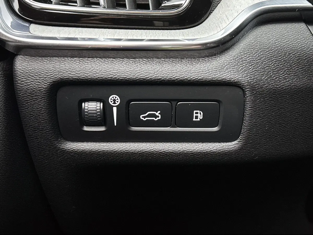 2.0 T6 Twin Engine AWD Inscription | Automaat | LMV | Leder | Cruise control | Climate control | Trekhaak | Apple CarPlay | Stoel verwarming | Memory seats | Harman Kardon | 360 Camera