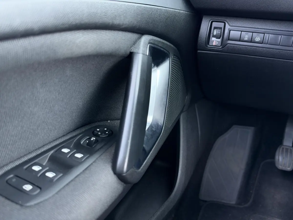 1.2 PureTech Blue Lease Premium | Panorama | Carplay | Camera | Cruise | Sensoren | Lichtmetaal