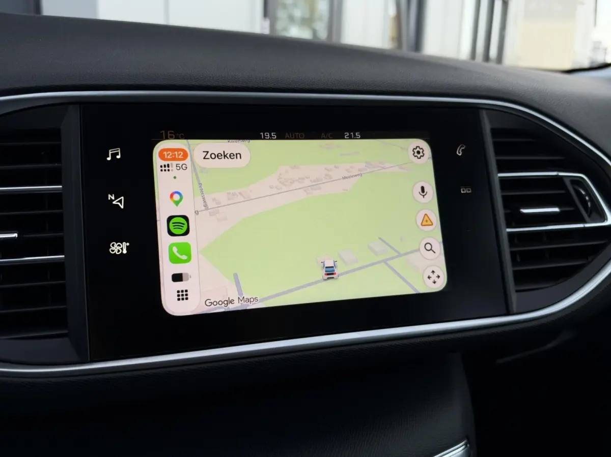1.2 PureTech Blue Lease Premium | Panorama | Carplay | Camera | Cruise | Sensoren | Lichtmetaal