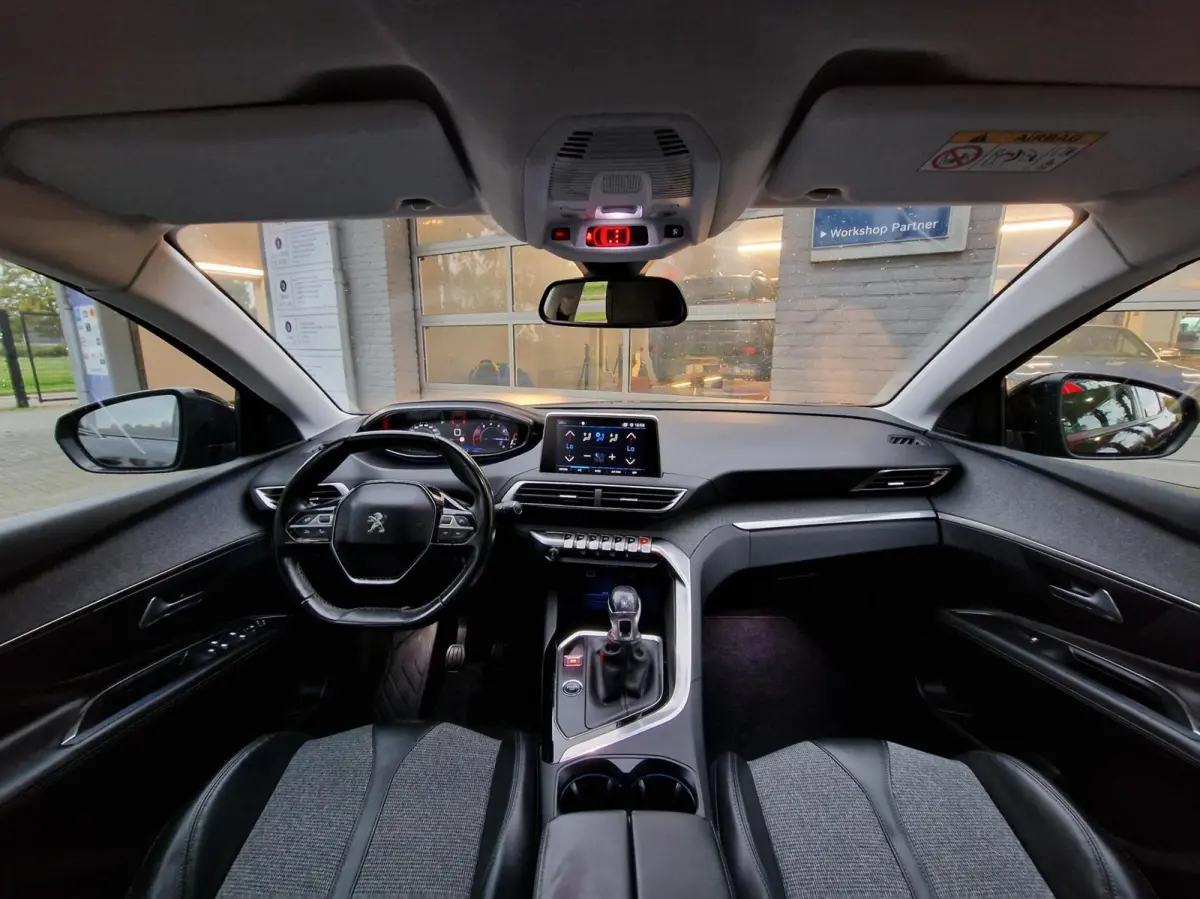 1.2 PureTech Allure|Clima|Trekhaak|Carplay|360 camera|19-inch|