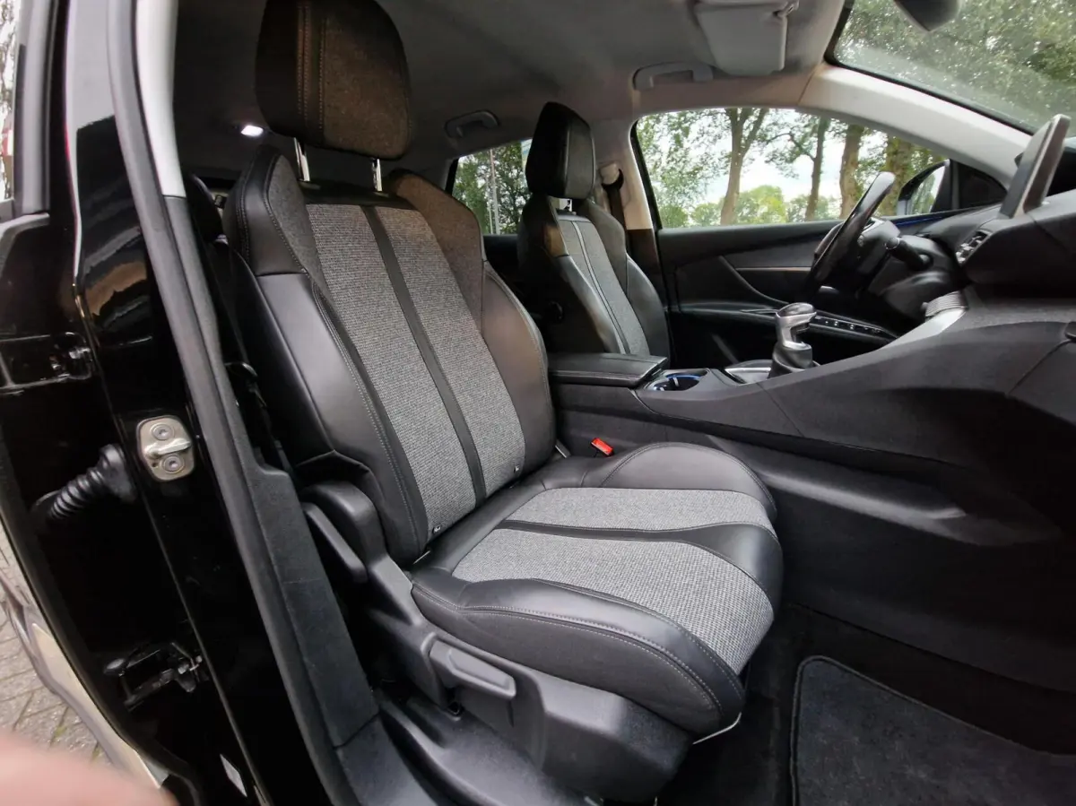 1.2 PureTech Allure|Clima|Trekhaak|Carplay|360 camera|19-inch|