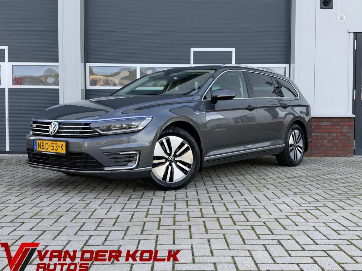 1.4 TSI GTE | Navigatie | Adaptive Cruise | LED | Stoelverwarming | Sensoren | Trekhaak