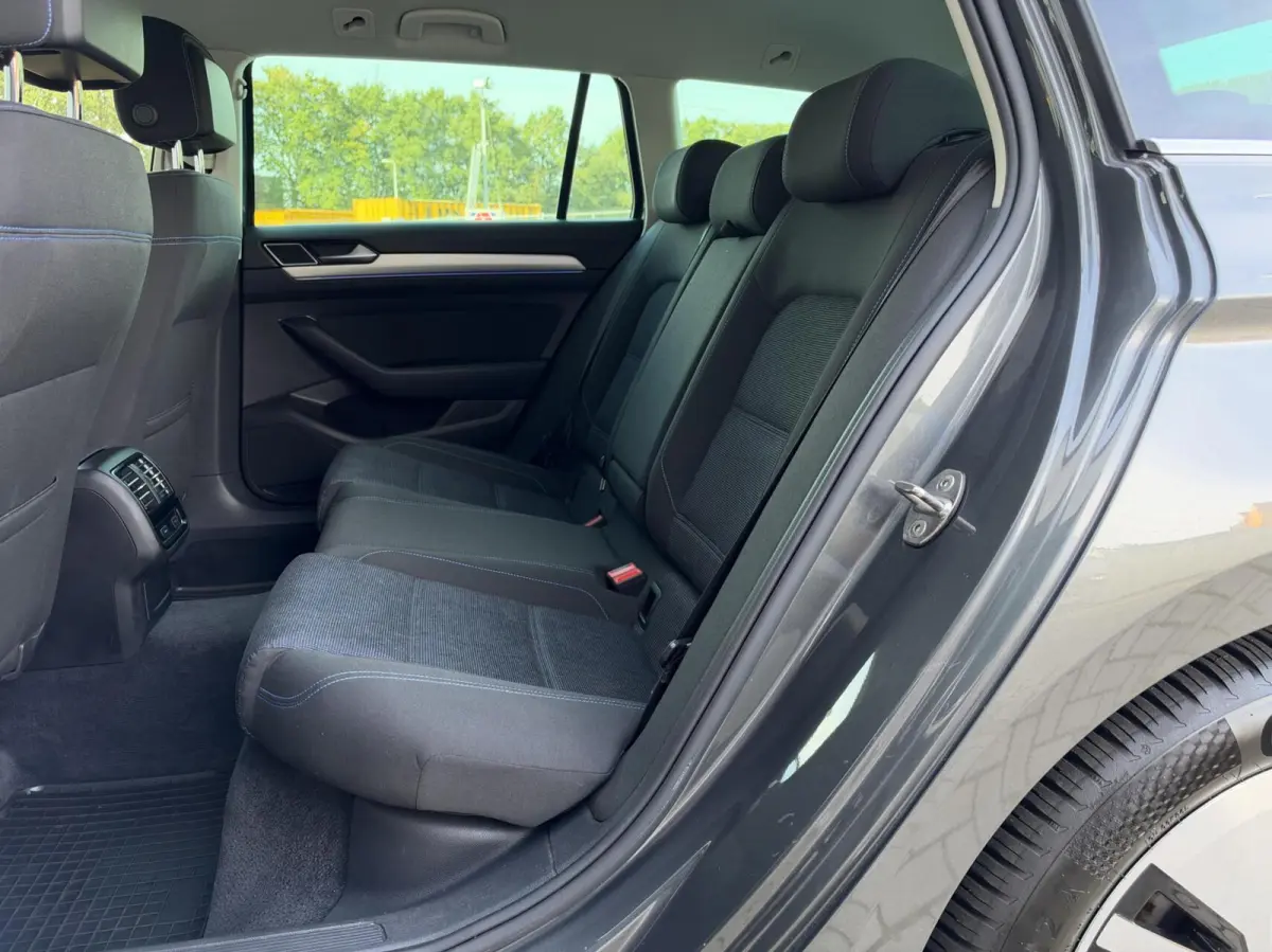 1.4 TSI GTE | Navigatie | Adaptive Cruise | LED | Stoelverwarming | Sensoren | Trekhaak