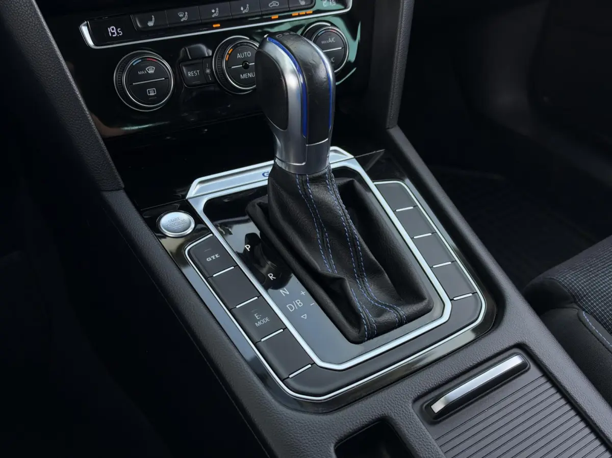 1.4 TSI GTE | Navigatie | Adaptive Cruise | LED | Stoelverwarming | Sensoren | Trekhaak