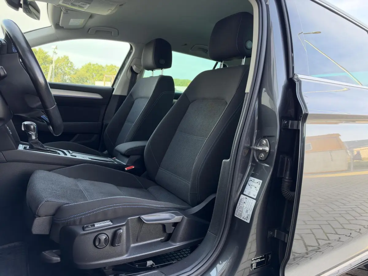 1.4 TSI GTE | Navigatie | Adaptive Cruise | LED | Stoelverwarming | Sensoren | Trekhaak