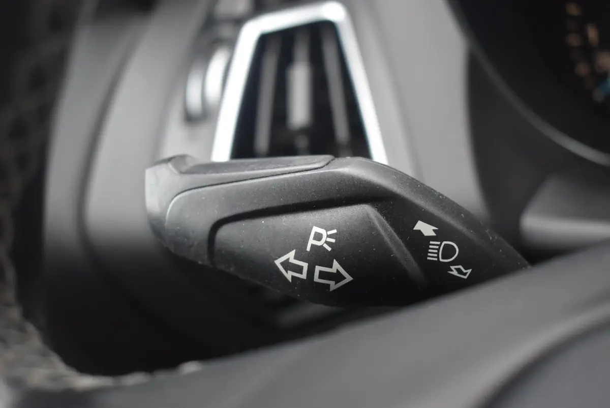 1.5 EcoBoost ST-Line | Climate Control | Cruise Control | Trekhaak | Parkeersensoren V + A | Navigatie | Voorruitverwarming | Elektrische Achterklep | Apple Carplay/ Android Auto |