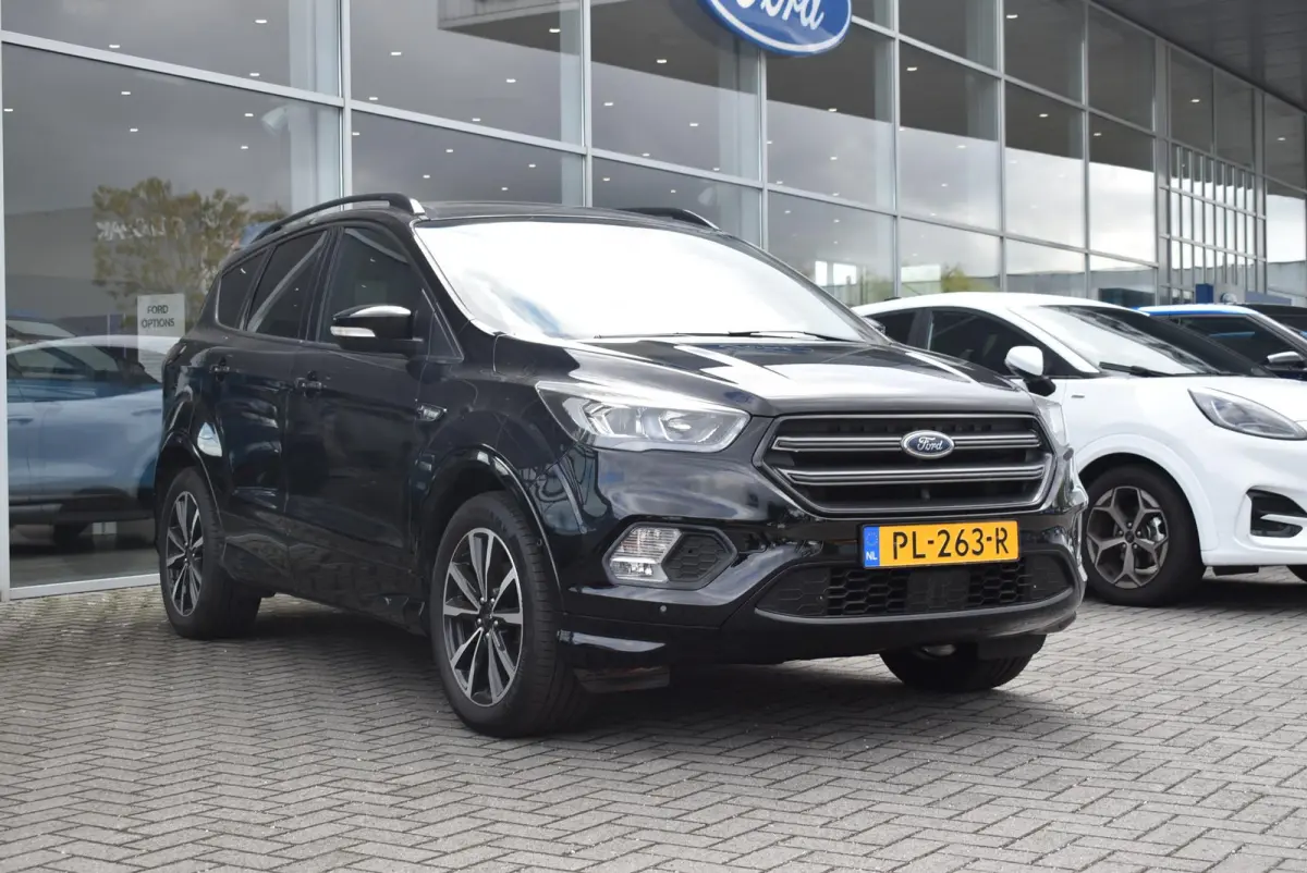 1.5 EcoBoost ST-Line | Climate Control | Cruise Control | Trekhaak | Parkeersensoren V + A | Navigatie | Voorruitverwarming | Elektrische Achterklep | Apple Carplay/ Android Auto |