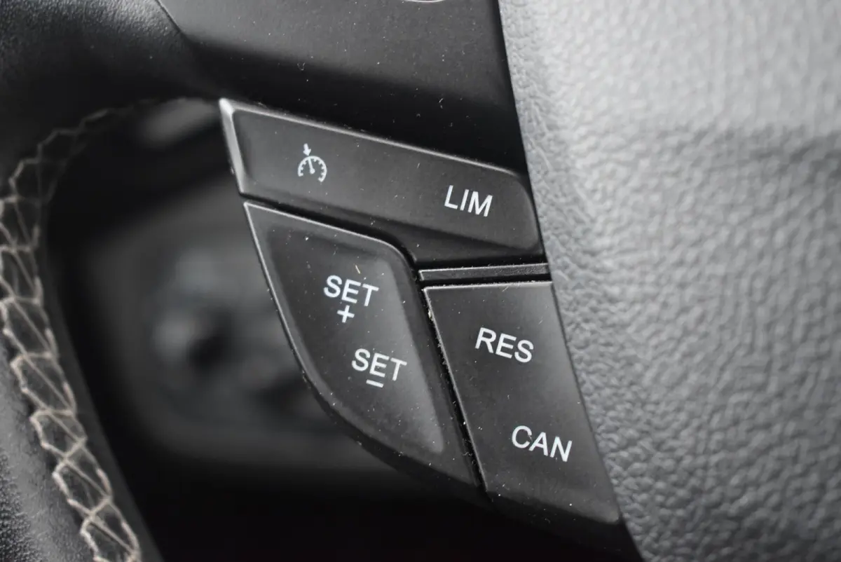 1.5 EcoBoost ST-Line | Climate Control | Cruise Control | Trekhaak | Parkeersensoren V + A | Navigatie | Voorruitverwarming | Elektrische Achterklep | Apple Carplay/ Android Auto |
