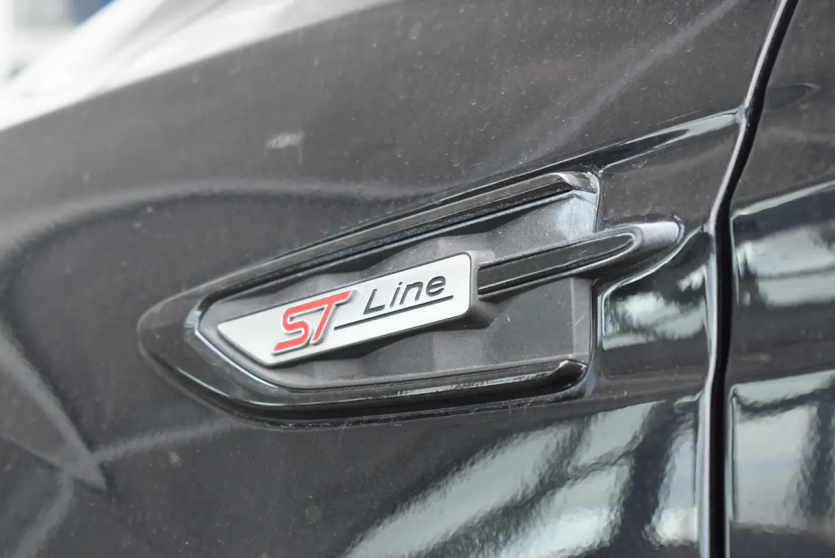 1.5 EcoBoost ST-Line | Climate Control | Cruise Control | Trekhaak | Parkeersensoren V + A | Navigatie | Voorruitverwarming | Elektrische Achterklep | Apple Carplay/ Android Auto |