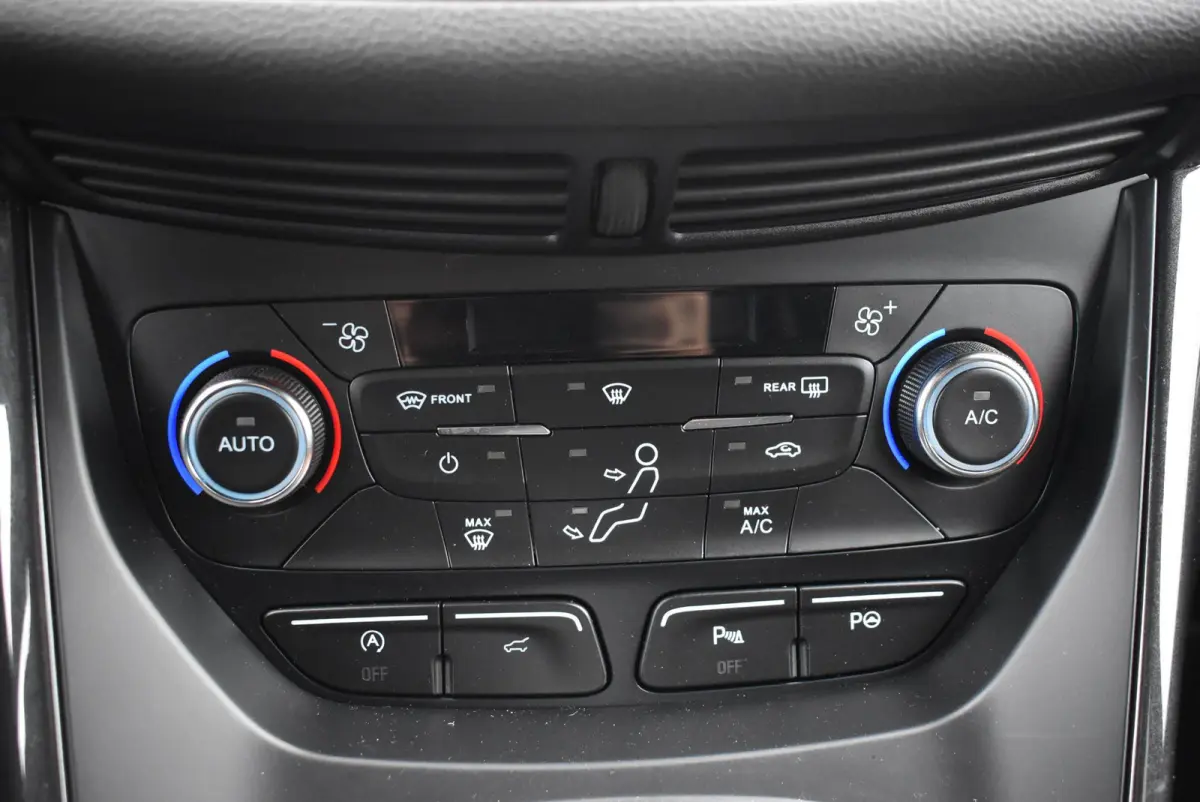 1.5 EcoBoost ST-Line | Climate Control | Cruise Control | Trekhaak | Parkeersensoren V + A | Navigatie | Voorruitverwarming | Elektrische Achterklep | Apple Carplay/ Android Auto |