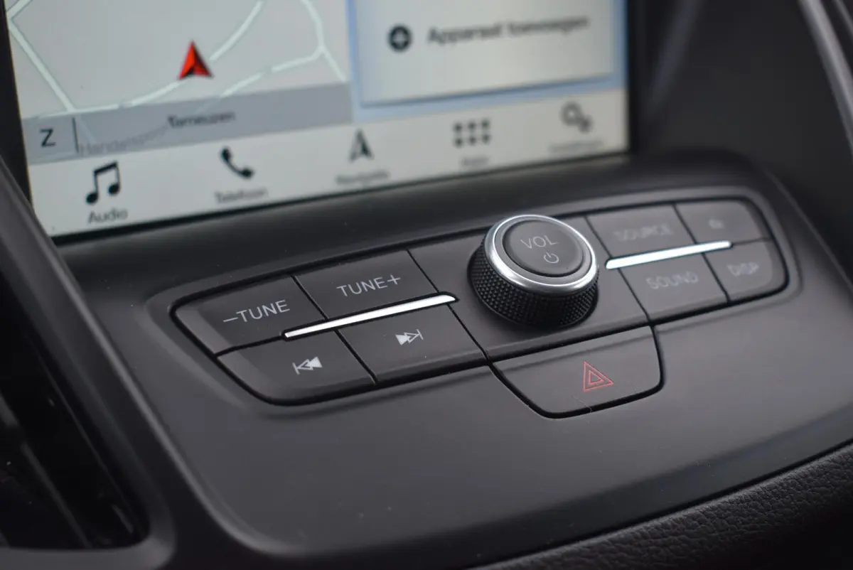 1.5 EcoBoost ST-Line | Climate Control | Cruise Control | Trekhaak | Parkeersensoren V + A | Navigatie | Voorruitverwarming | Elektrische Achterklep | Apple Carplay/ Android Auto |
