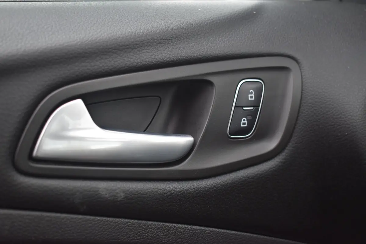 1.5 EcoBoost ST-Line | Climate Control | Cruise Control | Trekhaak | Parkeersensoren V + A | Navigatie | Voorruitverwarming | Elektrische Achterklep | Apple Carplay/ Android Auto |