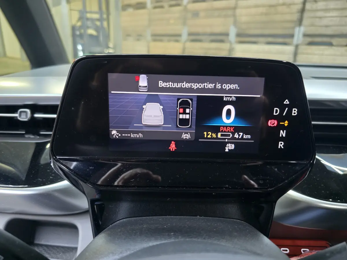Pro 86 kWh LED Navi Clima 5P Camera Park Assist 20"LM SOH 98.8%