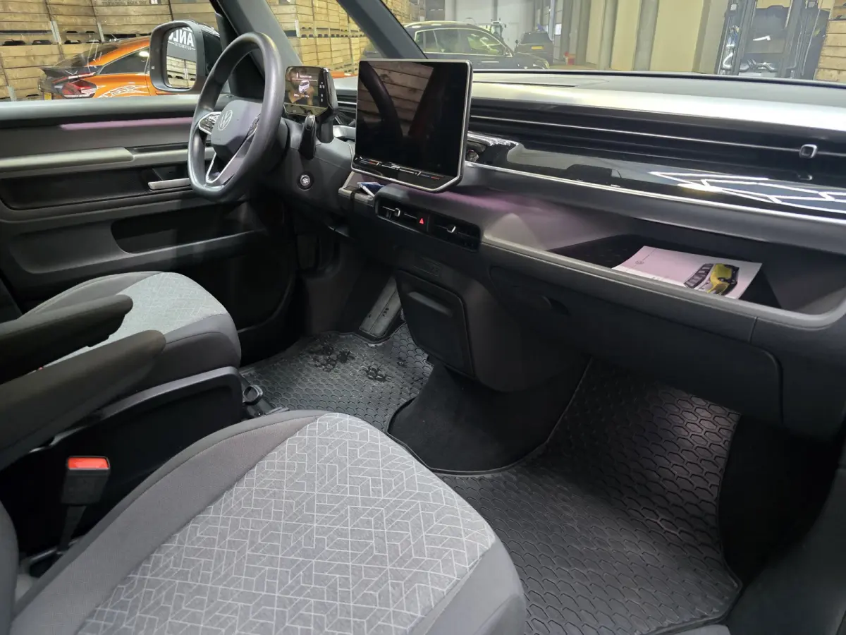 Pro 86 kWh LED Navi Clima 5P Camera Park Assist 20"LM SOH 98.8%