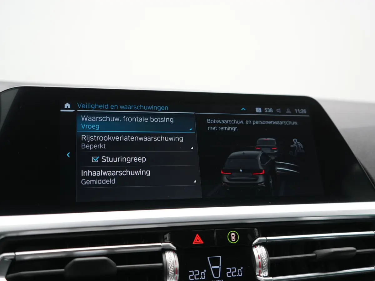 330e Sportline PHEV 293pk Dealer O.H. | SOH 86,2% | Trekhaak Af Fabriek | Head Up | Adaptive Cruise | Laser LED | 360 Camera | Lederen Sportstoelen Memory & Verwarmd | Stuur Verwarmd | Keyle