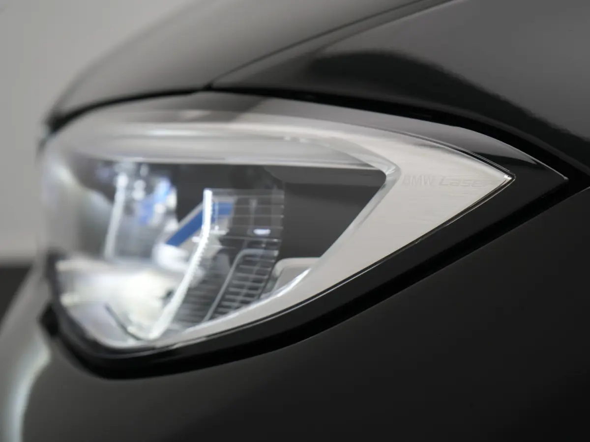 330e Sportline PHEV 293pk Dealer O.H. | SOH 86,2% | Trekhaak Af Fabriek | Head Up | Adaptive Cruise | Laser LED | 360 Camera | Lederen Sportstoelen Memory & Verwarmd | Stuur Verwarmd | Keyle