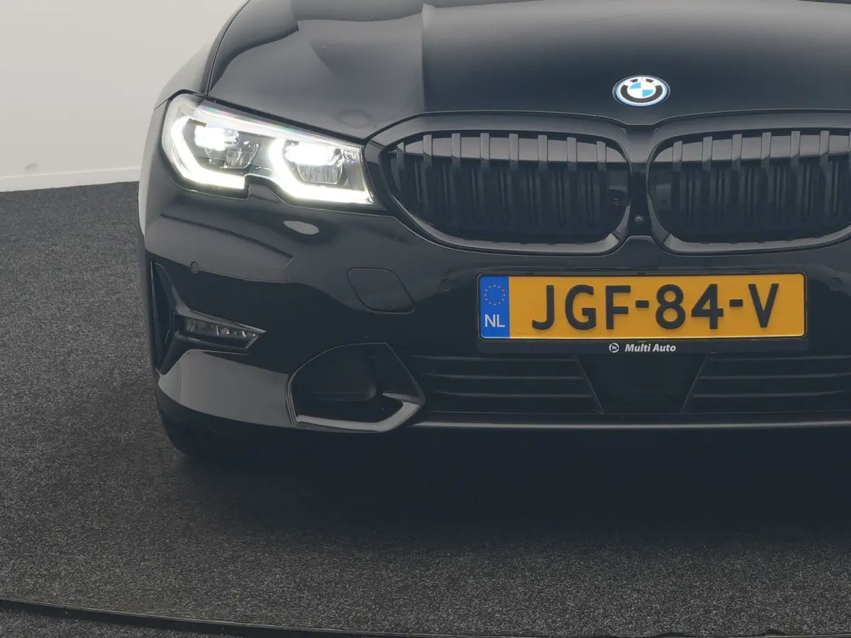 330e Sportline PHEV 293pk Dealer O.H. | SOH 86,2% | Trekhaak Af Fabriek | Head Up | Adaptive Cruise | Laser LED | 360 Camera | Lederen Sportstoelen Memory & Verwarmd | Stuur Verwarmd | Keyle