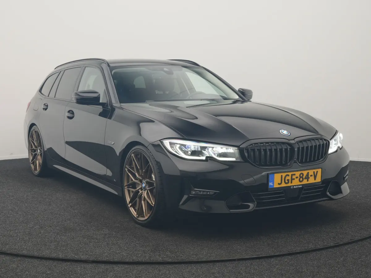 330e Sportline PHEV 293pk Dealer O.H. | SOH 86,2% | Trekhaak Af Fabriek | Head Up | Adaptive Cruise | Laser LED | 360 Camera | Lederen Sportstoelen Memory & Verwarmd | Stuur Verwarmd | Keyle