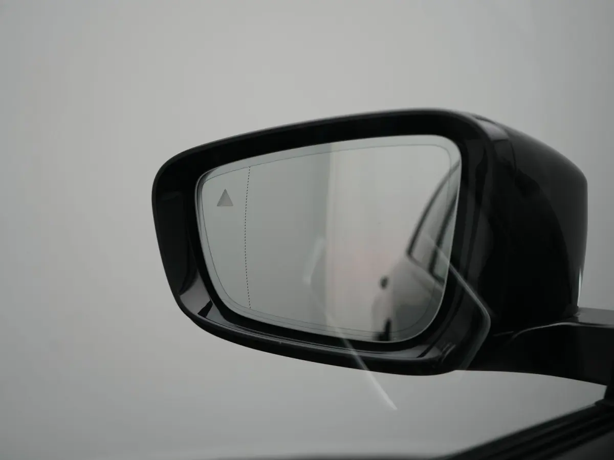 330e Sportline PHEV 293pk Dealer O.H. | SOH 86,2% | Trekhaak Af Fabriek | Head Up | Adaptive Cruise | Laser LED | 360 Camera | Lederen Sportstoelen Memory & Verwarmd | Stuur Verwarmd | Keyle