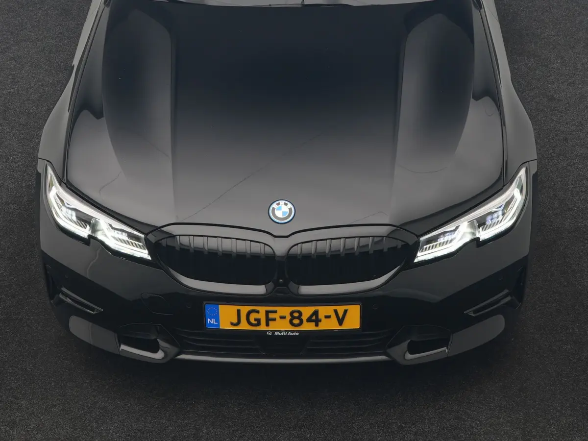 330e Sportline PHEV 293pk Dealer O.H. | SOH 86,2% | Trekhaak Af Fabriek | Head Up | Adaptive Cruise | Laser LED | 360 Camera | Lederen Sportstoelen Memory & Verwarmd | Stuur Verwarmd | Keyle