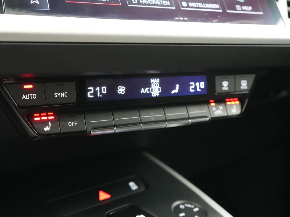 45 Quattro Advanced edition 77 kWh 265pk Dealer O.H. | SOH 97,9% | Trekhaak Af Fabriek | Adaptive Cruise | Camera | Sportstoelen & Stuur Verwarmd | Keyless | Navigatie | DAB | Virtual | Lane