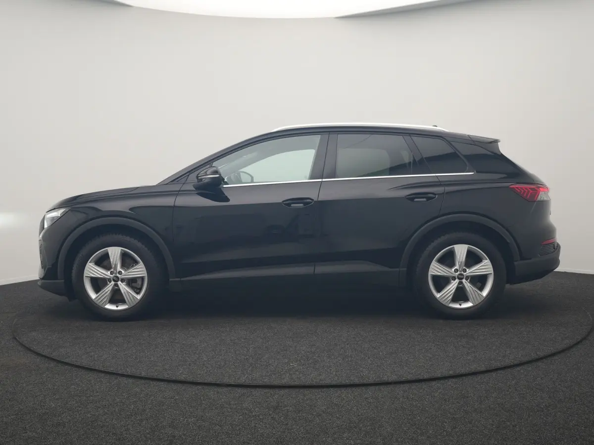 45 Quattro Advanced edition 77 kWh 265pk Dealer O.H. | Trekhaak Af Fabriek | Adaptive Cruise | Camera | Sportstoelen & Stuur Verwarmd | Keyless | Navigatie | DAB | Virtual | Lane Assist |