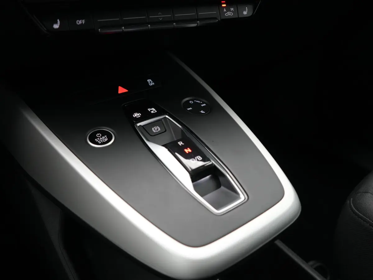45 Quattro Advanced edition 77 kWh 265pk Dealer O.H. | SOH 97,9% | Trekhaak Af Fabriek | Adaptive Cruise | Camera | Sportstoelen & Stuur Verwarmd | Keyless | Navigatie | DAB | Virtual | Lane