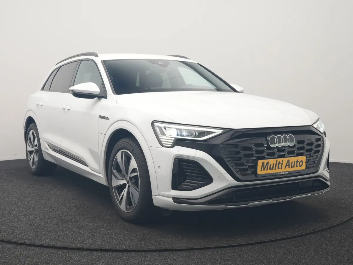 55 Quattro S Line 115 kWh 408pk Dealer O.H. | Adaptive Cruise | Matrix LED | 360 Camera | Bang & Olufsen | Alcantara Sportstoelen Memory & Verwarmd | Sfeerverlichting | Keyless | BLIS | Navi