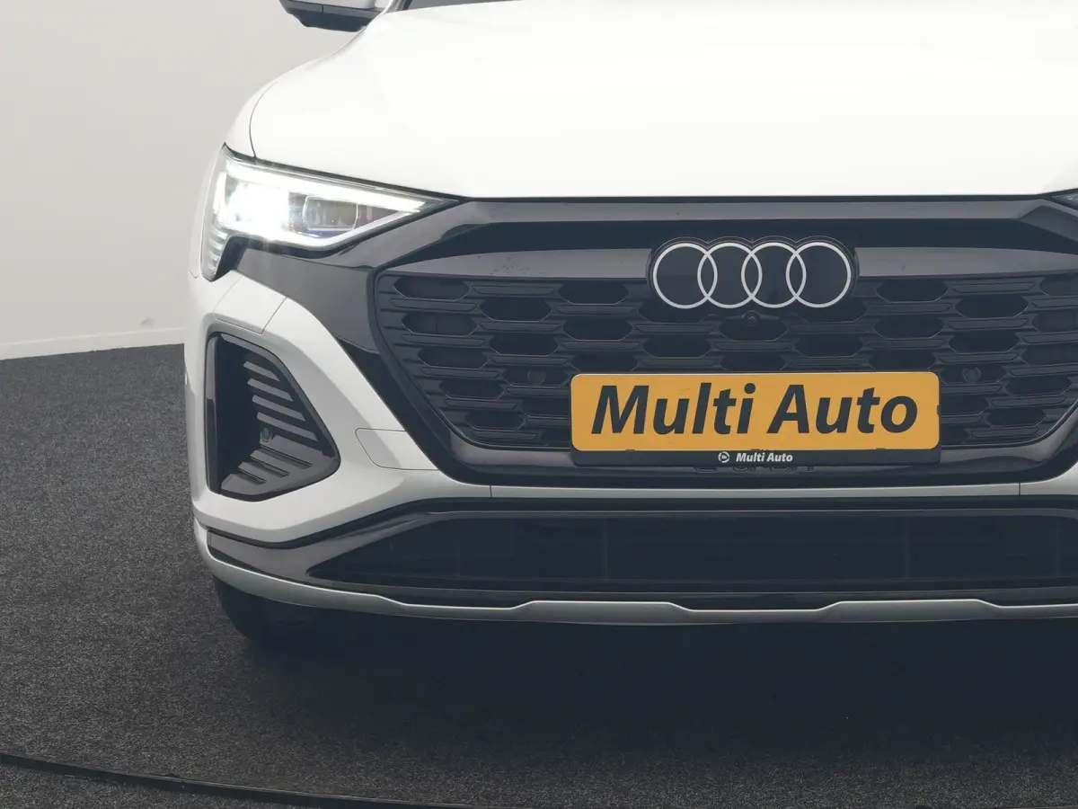 55 Quattro S Line 115 kWh 408pk Dealer O.H. | Adaptive Cruise | Matrix LED | 360 Camera | Bang & Olufsen | Alcantara Sportstoelen Memory & Verwarmd | Sfeerverlichting | Keyless | BLIS | Navi