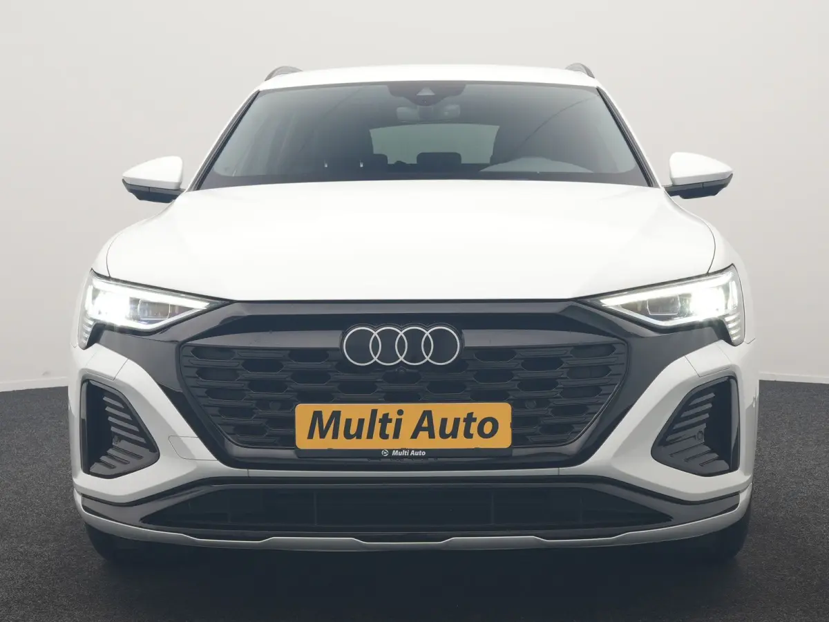 55 Quattro S Line 115 kWh 408pk Dealer O.H. | Adaptive Cruise | Matrix LED | 360 Camera | Bang & Olufsen | Alcantara Sportstoelen Memory & Verwarmd | Sfeerverlichting | Keyless | BLIS | Navi