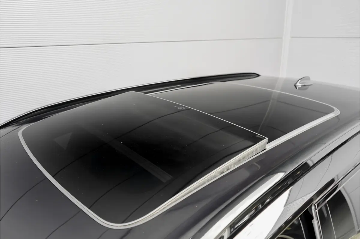 2.0 T8 Plug-in AWD Ultra Black 7p Model 2027 B&W Pano Massage Stoelventilatie Trekhaak