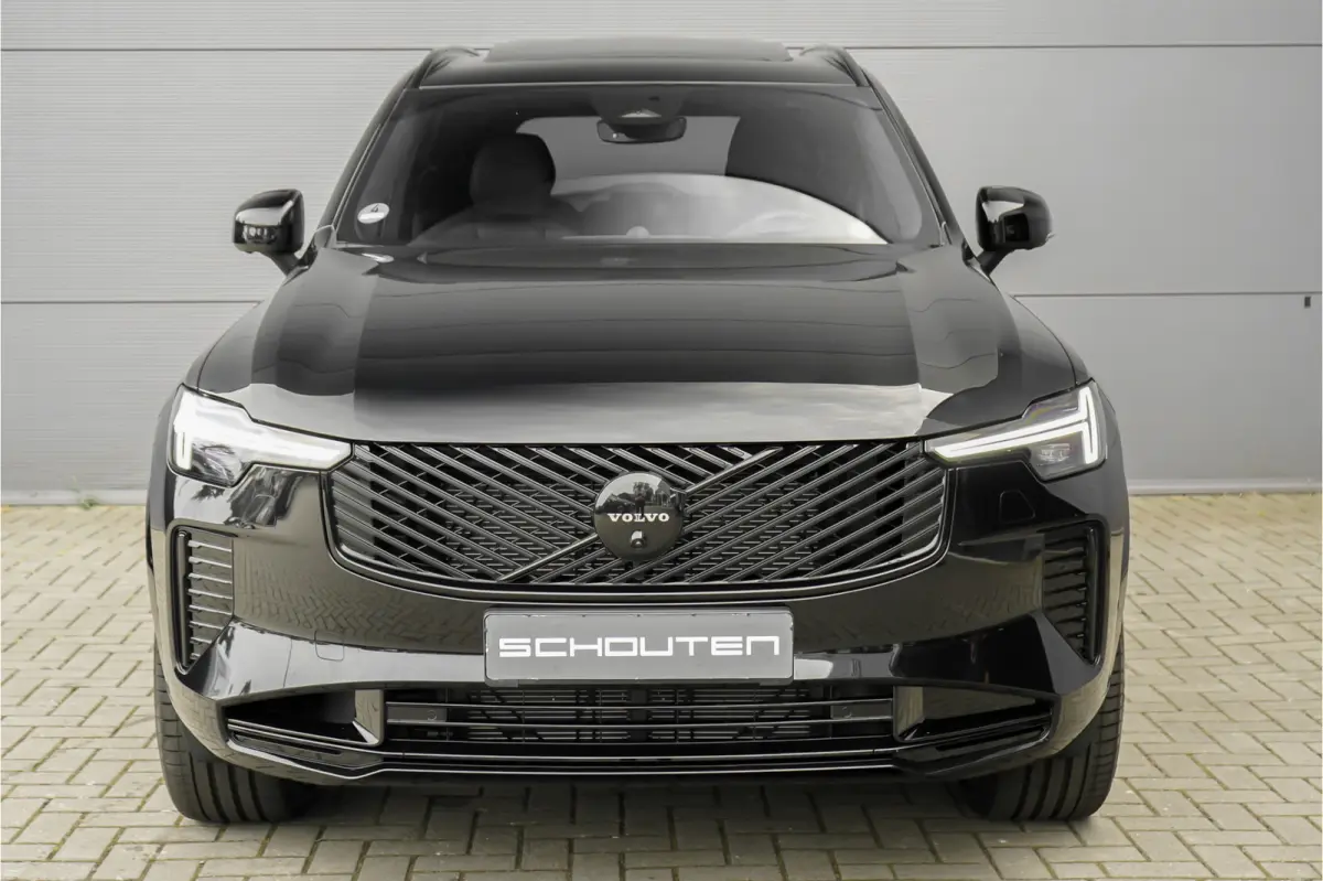 2.0 T8 Plug-in AWD Ultra Black 7p Model 2027 B&W Pano Massage Stoelventilatie Trekhaak