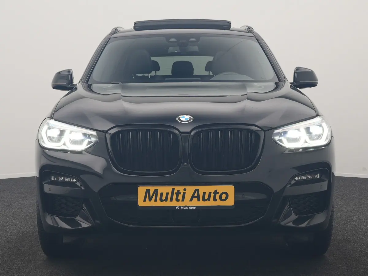 xDrive30e M Sport PHEV 293pk Dealer O.H. | Trekhaak Af Fabriek | Panodak | Adaptive Cruise | 360 Camera | Harman / Kardon | Lederen Sportstoelen Memory & Verwarmd | BLIS | Keyless | Sfeerver