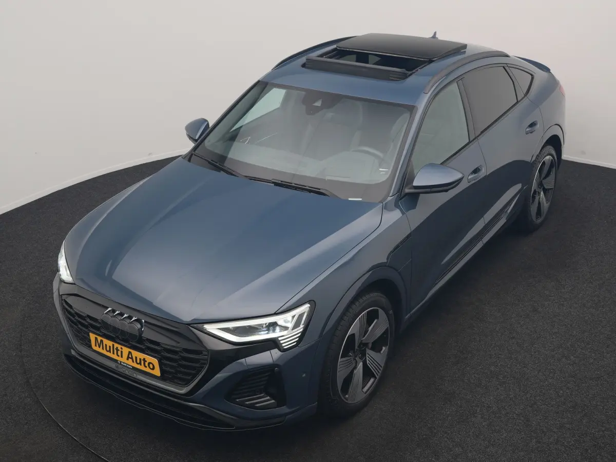 50 quattro S Line 95 kWh 340pk Dealer O.H. | Panodak | Luchtvering | 360 Camera | Matrix LED | Alcantara Sportstoelen Verwarmd | Keyless | Sfeerverlichting | Apple Carplay | Navigatie | DAB 