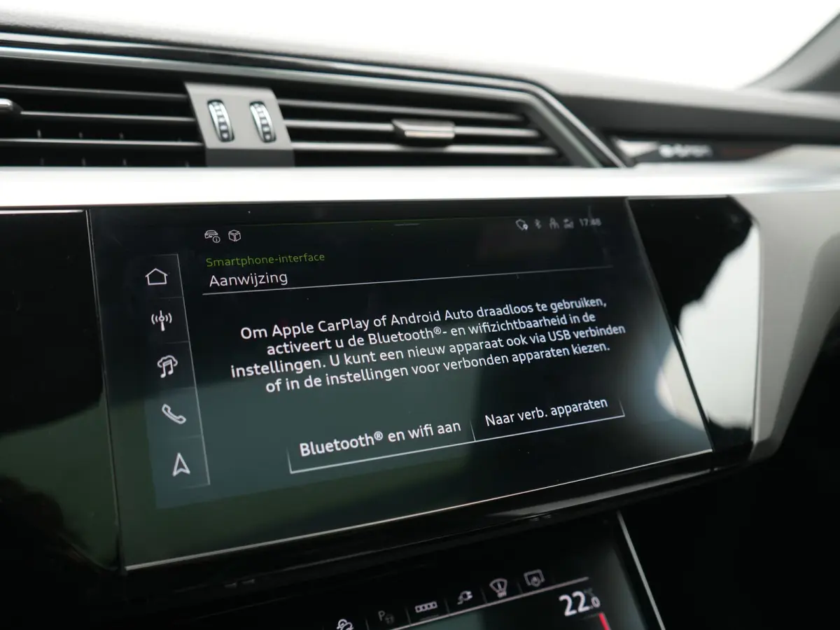 50 quattro S Line 95 kWh 340pk Dealer O.H. | Panodak | Luchtvering | 360 Camera | Matrix LED | Alcantara Sportstoelen Verwarmd | Keyless | Sfeerverlichting | Apple Carplay | Navigatie | DAB 