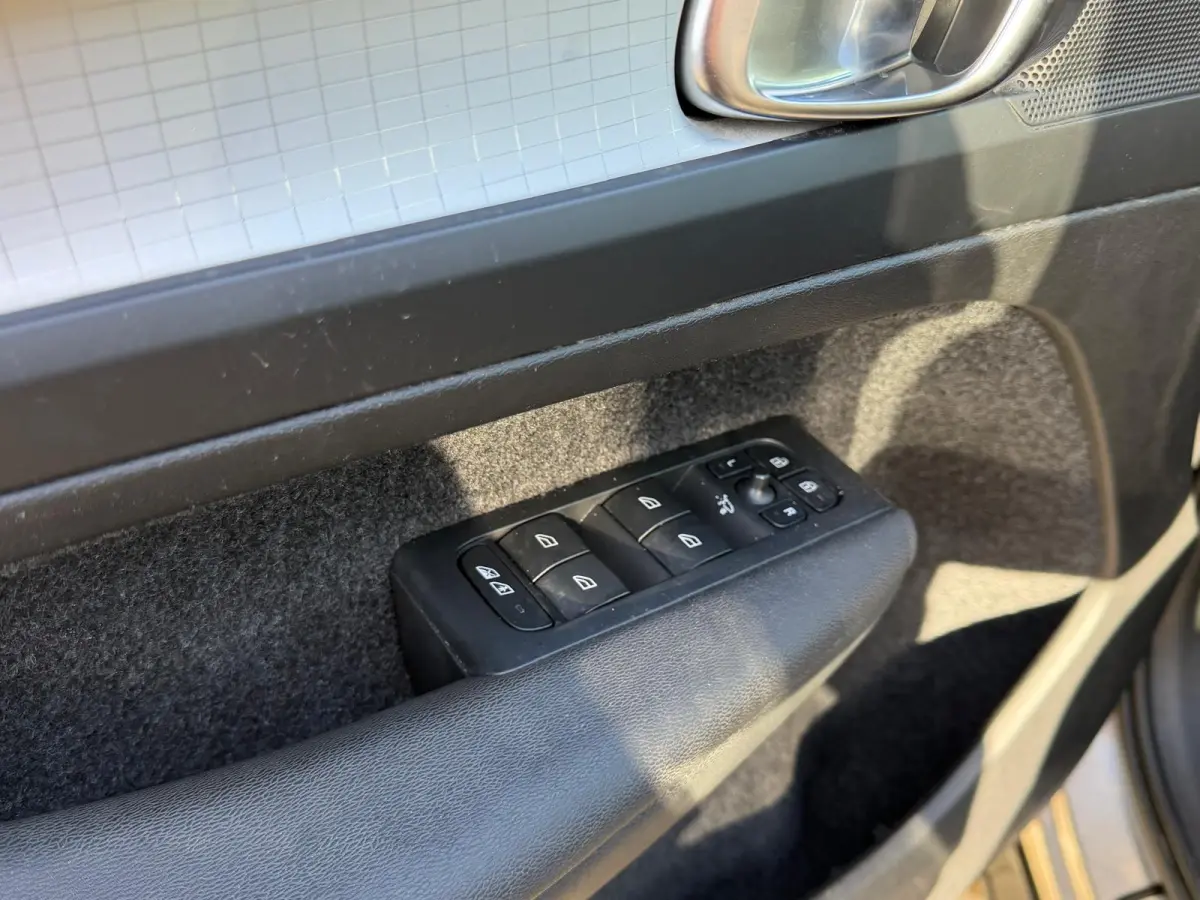 T5 262PK Core Bright | Park Assist Pack | Elektr. achterklep | Keyless entry