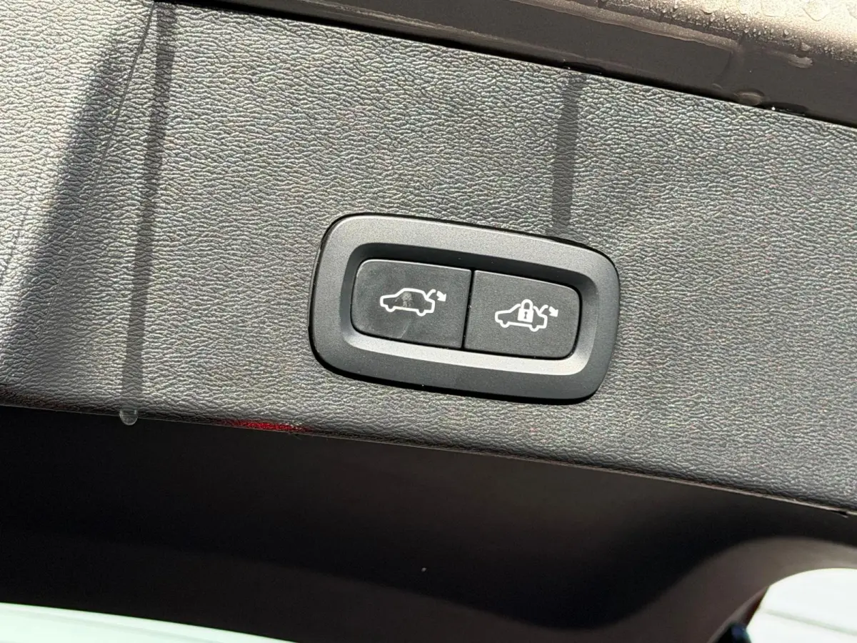 T5 262PK Core Bright | Park Assist Pack | Elektr. achterklep | Keyless entry