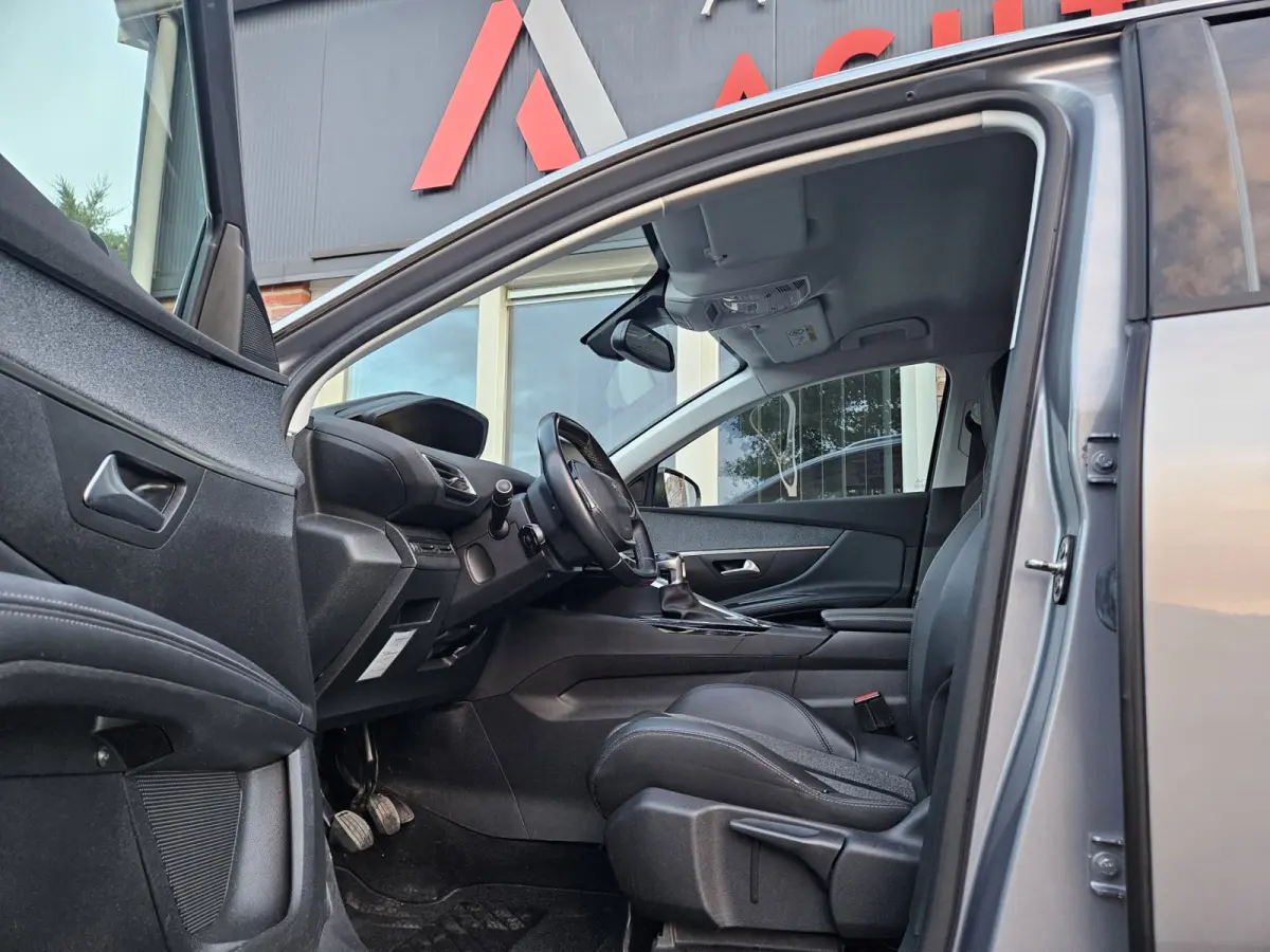 1.2 PureTech Crossway 7-Zitplaatsen! Camera! Carplay! Airco! Navigatie! Cruise Control! Nette Auto!