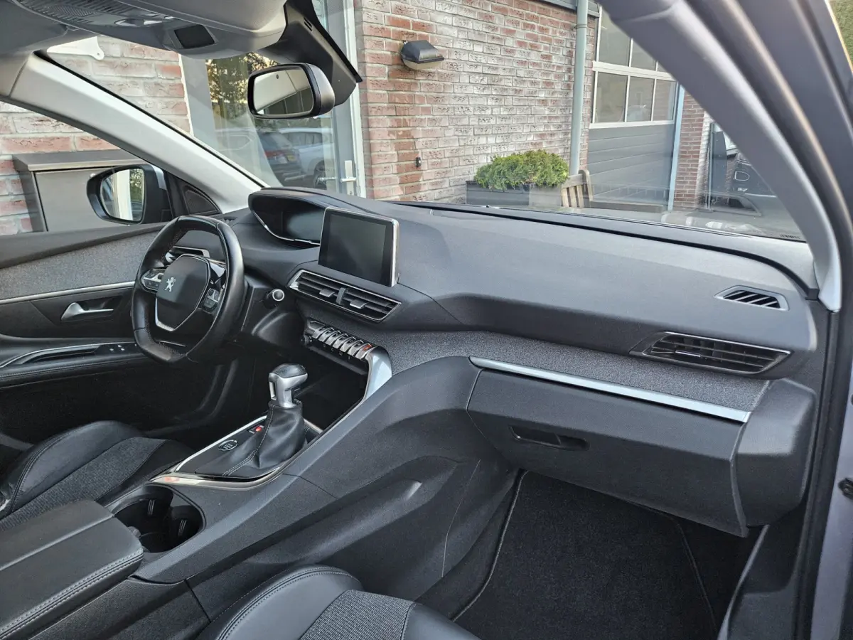 1.2 PureTech Crossway 7-Zitplaatsen! Camera! Carplay! Airco! Navigatie! Cruise Control! Nette Auto!