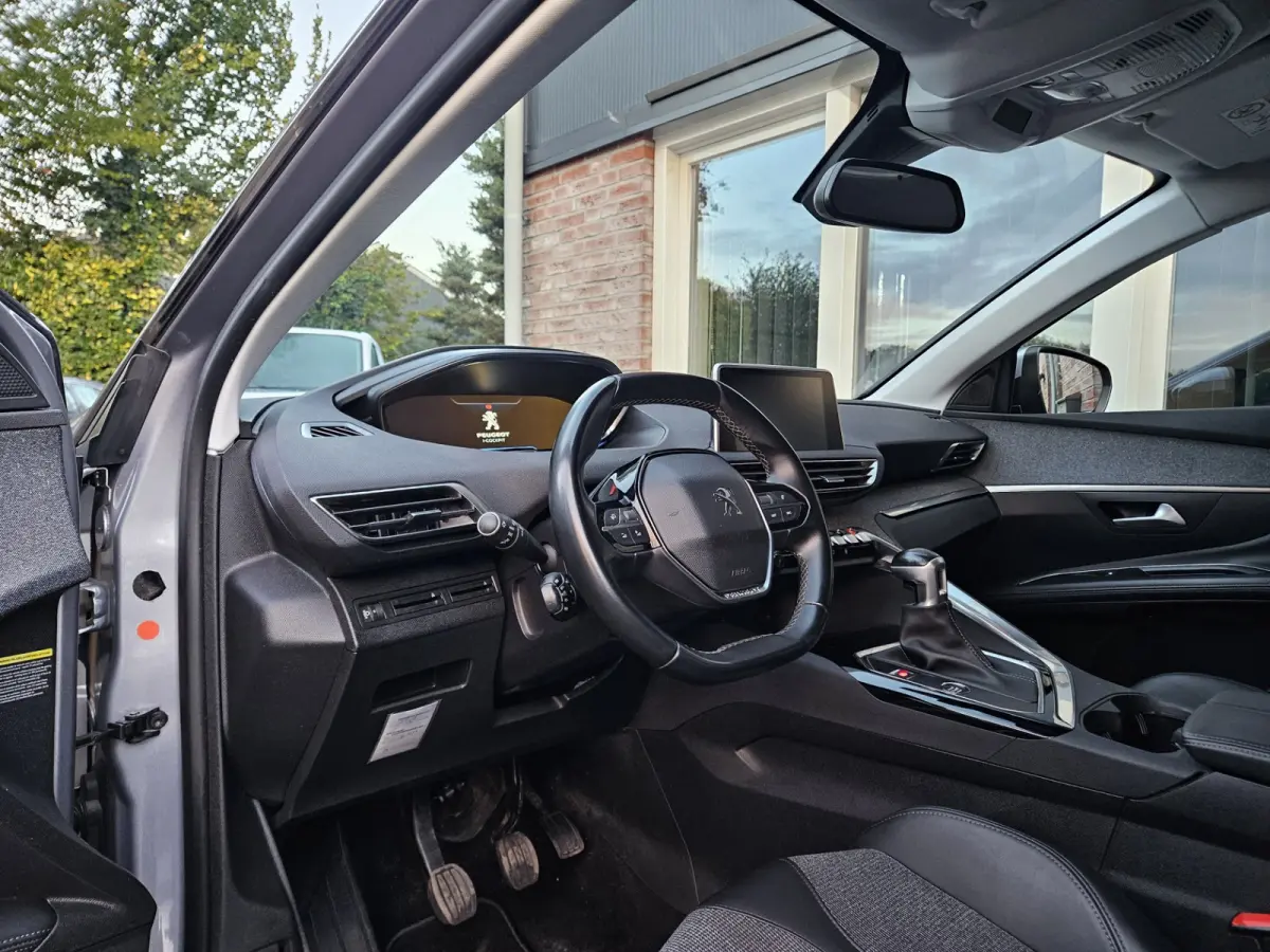 1.2 PureTech Crossway 7-Zitplaatsen! Camera! Carplay! Airco! Navigatie! Cruise Control! Nette Auto!