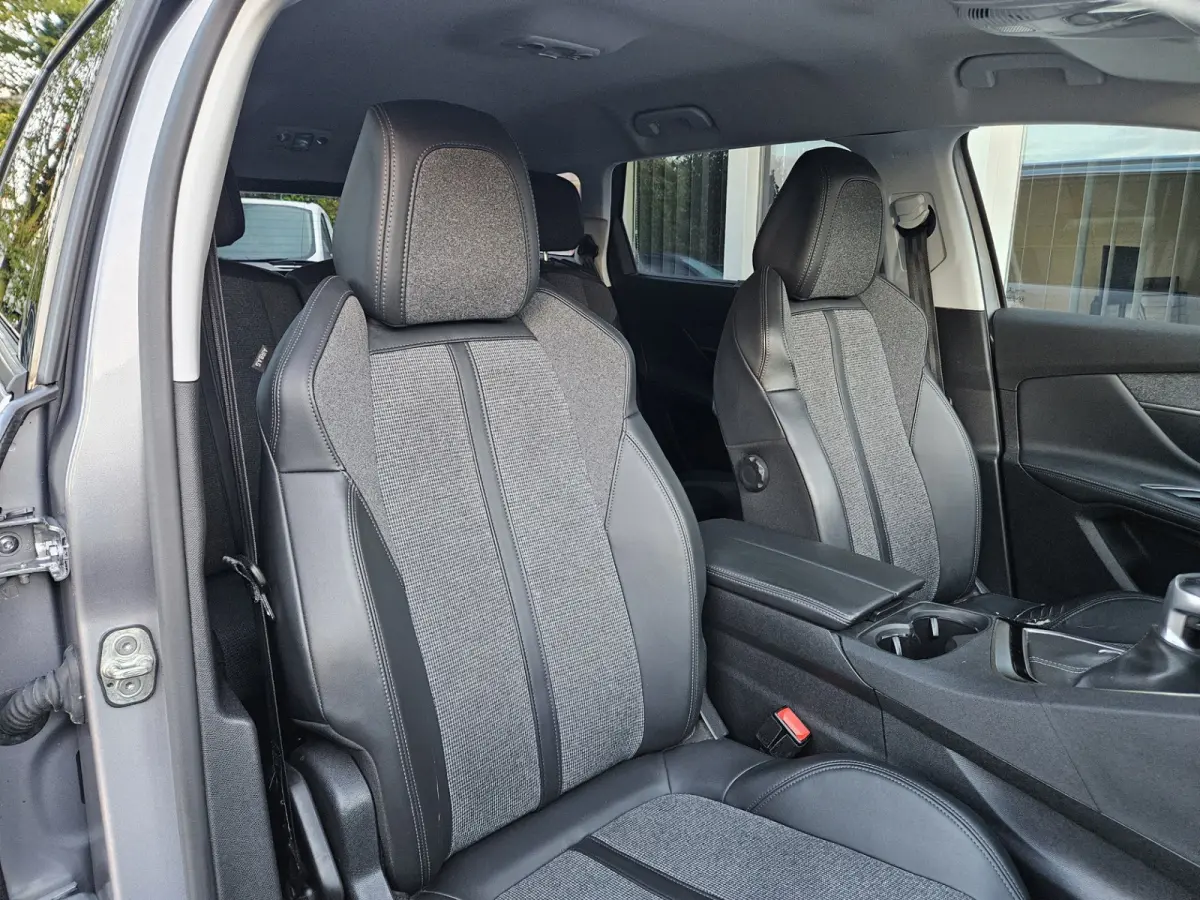 1.2 PureTech Crossway 7-Zitplaatsen! Camera! Carplay! Airco! Navigatie! Cruise Control! Nette Auto!