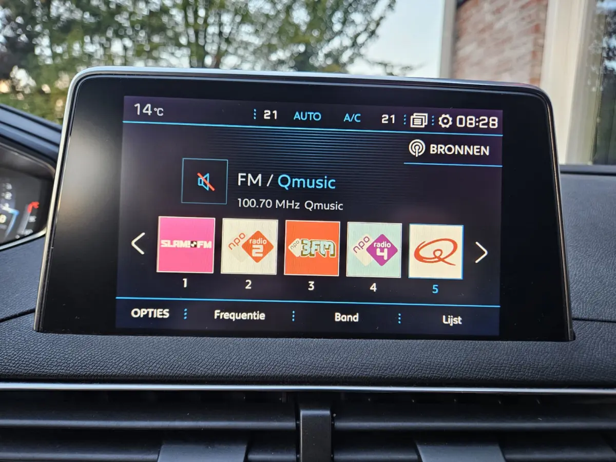 1.2 PureTech Crossway 7-Zitplaatsen! Camera! Carplay! Airco! Navigatie! Cruise Control! Nette Auto!