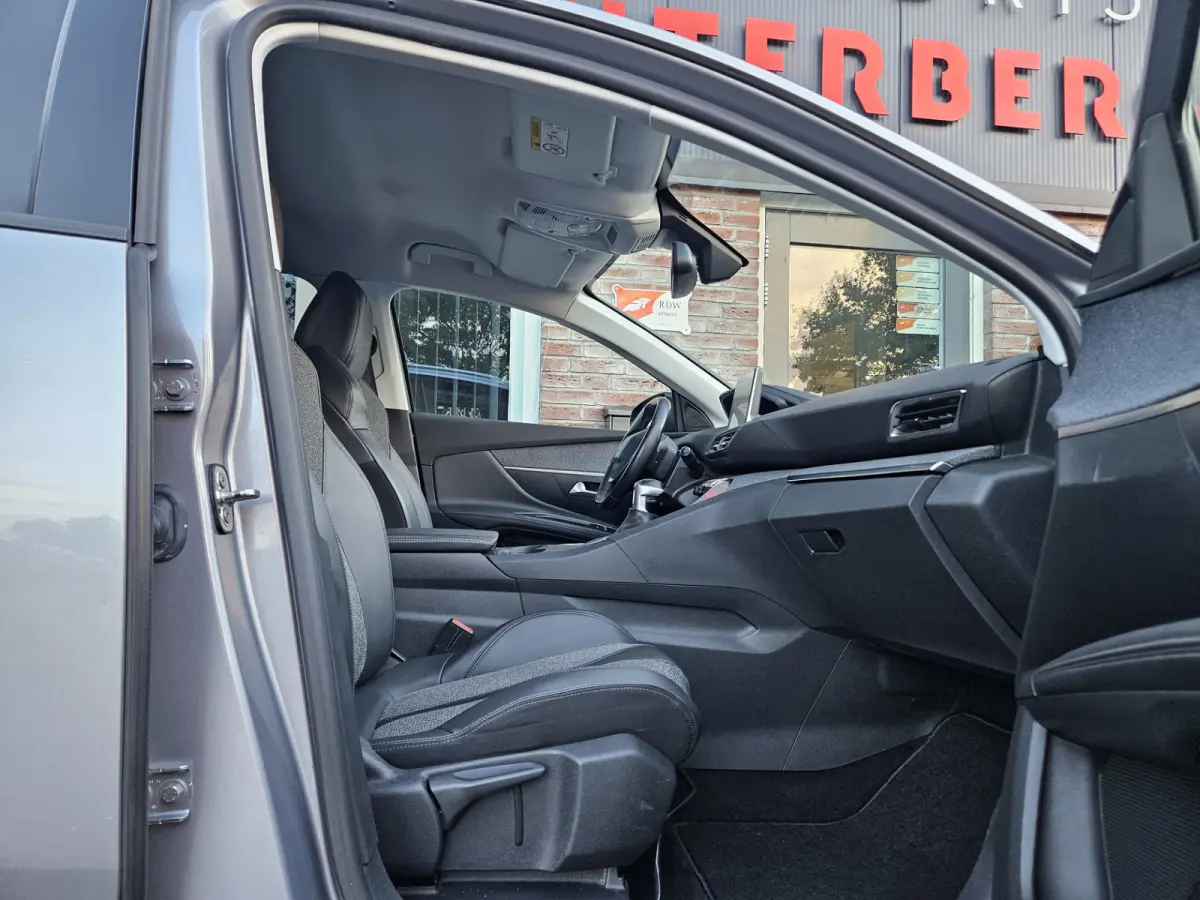 1.2 PureTech Crossway 7-Zitplaatsen! Camera! Carplay! Airco! Navigatie! Cruise Control! Nette Auto!