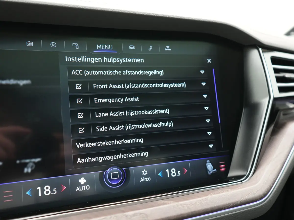 3.0 TSi eHybrid 4MOTION PHEV 381pk Dealer O.H. | SOH 91,3% | Trekhaak Af Fabriek | Luchtvering | Panodak | Adaptive Cruise | Dynaudio | 360 Camera | Head Up | Lederen Comfortstoelen Memory &