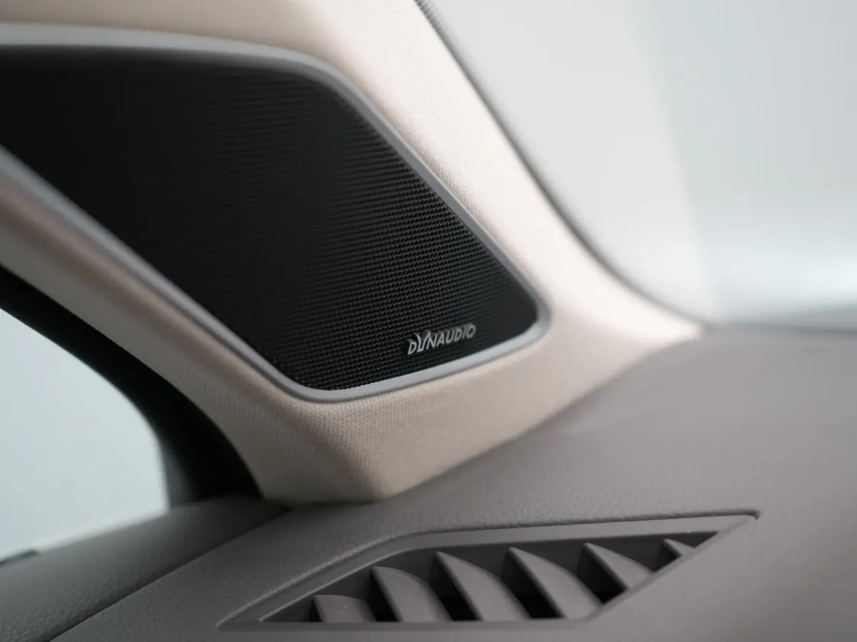 3.0 TSi eHybrid 4MOTION PHEV 381pk Dealer O.H. | SOH 91,3% | Trekhaak Af Fabriek | Luchtvering | Panodak | Adaptive Cruise | Dynaudio | 360 Camera | Head Up | Lederen Comfortstoelen Memory &