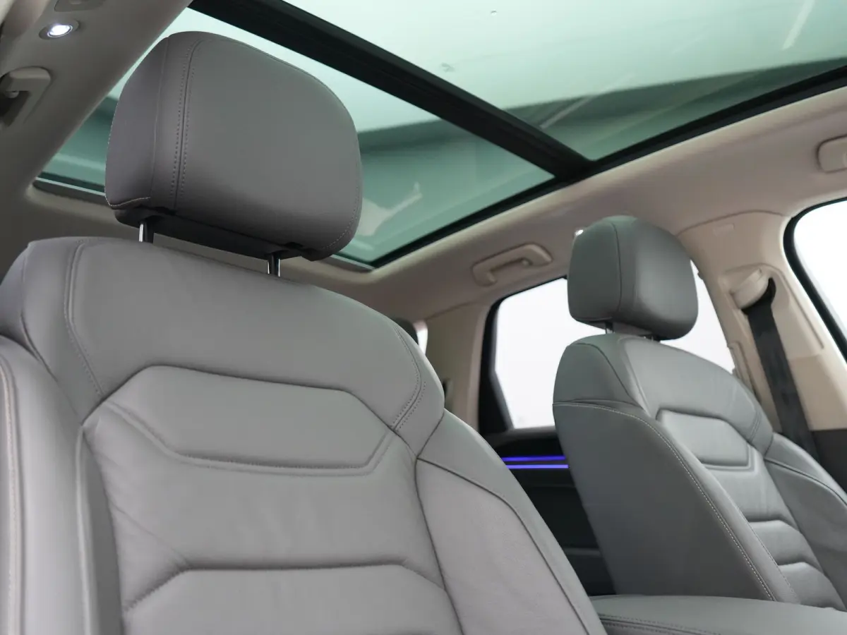3.0 TSi eHybrid 4MOTION PHEV 381pk Dealer O.H. | SOH 91,3% | Trekhaak Af Fabriek | Luchtvering | Panodak | Adaptive Cruise | Dynaudio | 360 Camera | Head Up | Lederen Comfortstoelen Memory &