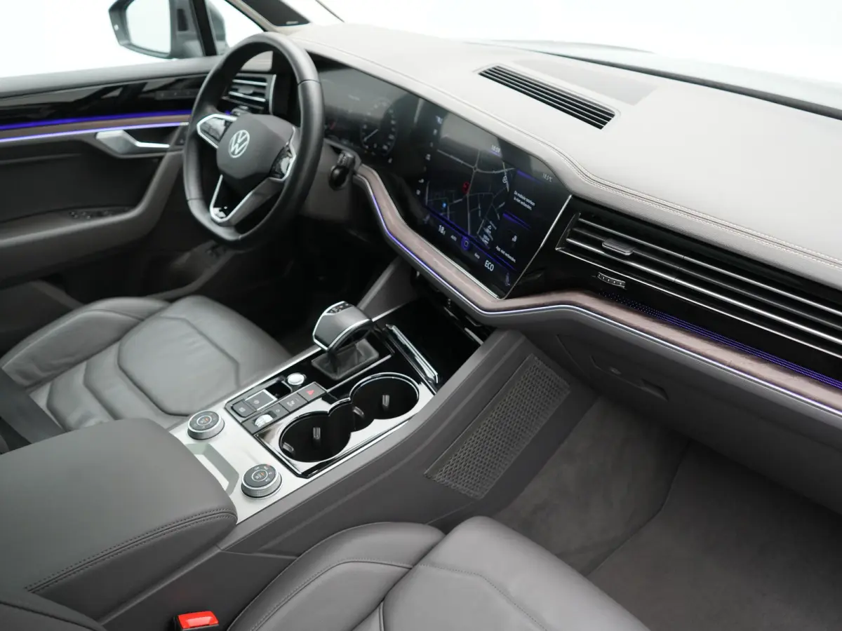 3.0 TSi eHybrid 4MOTION PHEV 381pk Dealer O.H. | SOH 91,3% | Trekhaak Af Fabriek | Luchtvering | Panodak | Adaptive Cruise | Dynaudio | 360 Camera | Head Up | Lederen Comfortstoelen Memory &