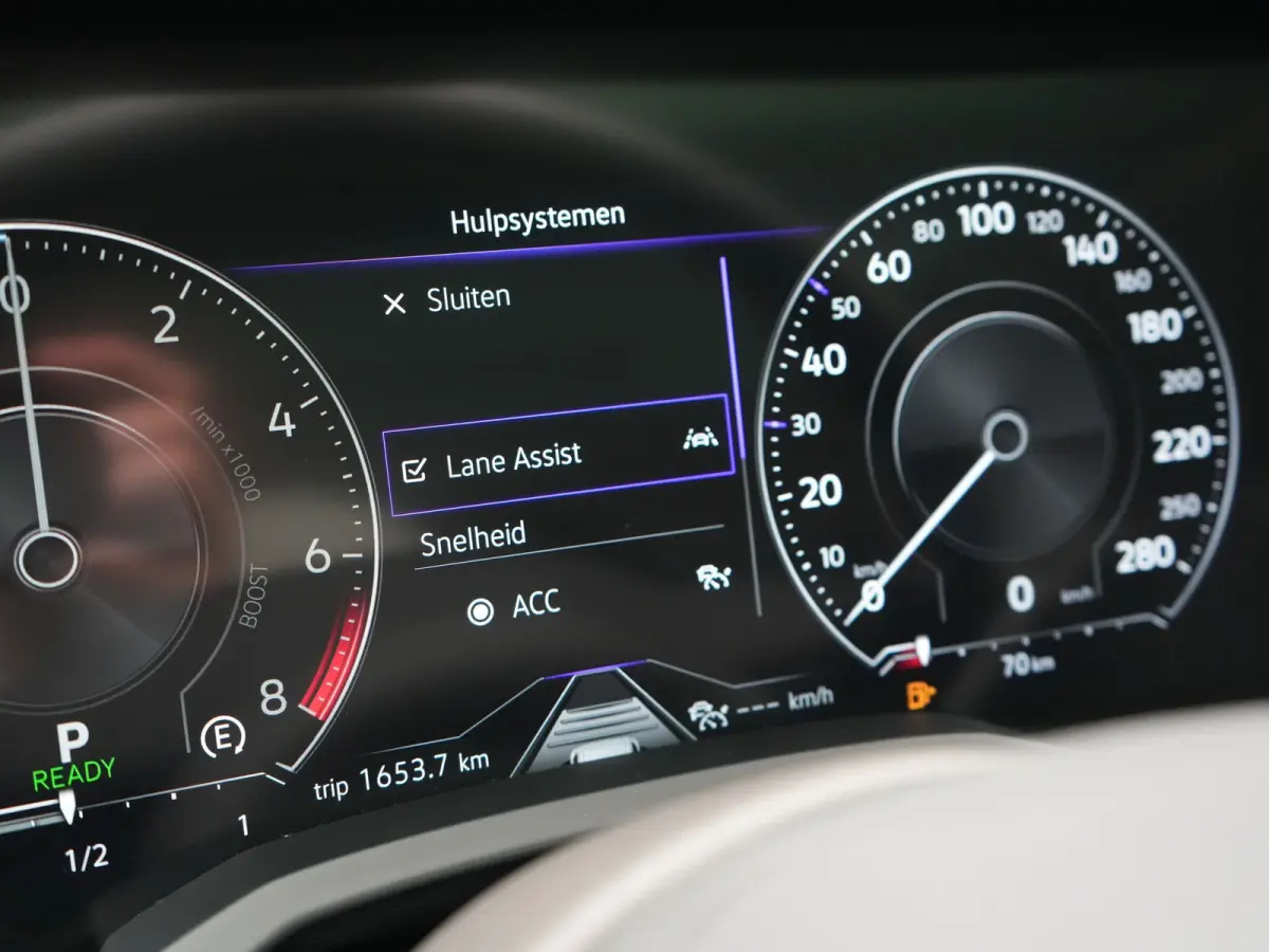 3.0 TSi eHybrid 4MOTION PHEV 381pk Dealer O.H. | SOH 91,3% | Trekhaak Af Fabriek | Luchtvering | Panodak | Adaptive Cruise | Dynaudio | 360 Camera | Head Up | Lederen Comfortstoelen Memory &