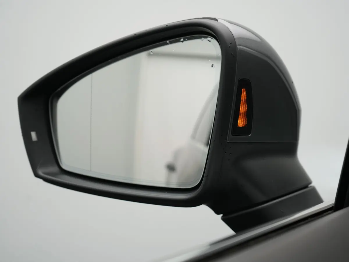 3.0 TSi eHybrid 4MOTION PHEV 381pk Dealer O.H. | SOH 91,3% | Trekhaak Af Fabriek | Luchtvering | Panodak | Adaptive Cruise | Dynaudio | 360 Camera | Head Up | Lederen Comfortstoelen Memory &
